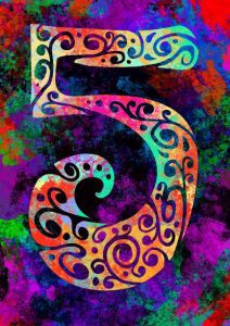 zestaw cyfrowych, ręcznie malowanych, wielokolorowych cyfr z dekoracjami kwiatowymi, cyfra pięć