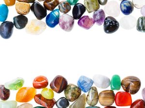 Kilkanaście kryształow używanych w ezuteryce